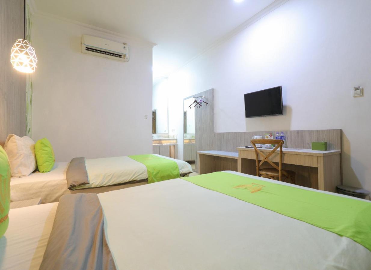 Hotel Huswah Airport Тангеранг Екстер'єр фото