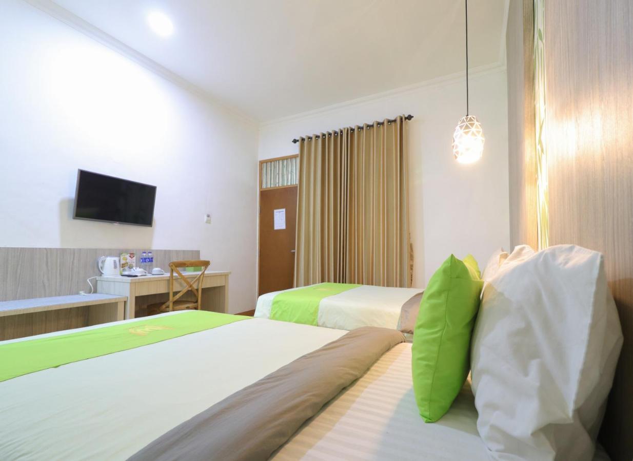 Hotel Huswah Airport Тангеранг Екстер'єр фото