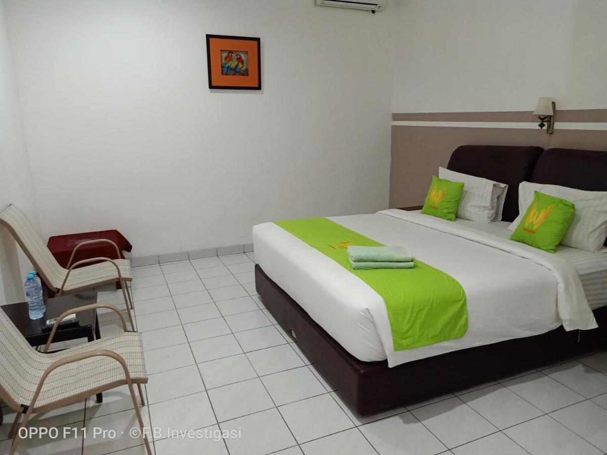 Hotel Huswah Airport Тангеранг Екстер'єр фото